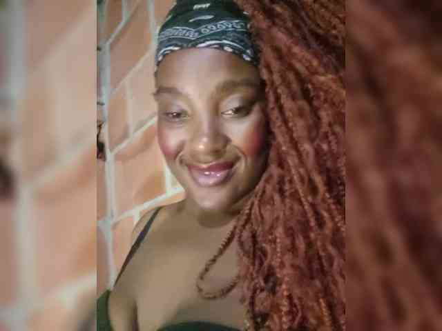 EmiliaBrava webcam