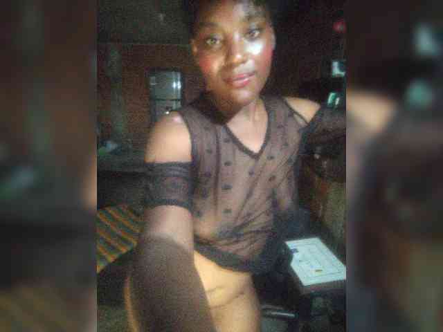 EmiliAddams webcam