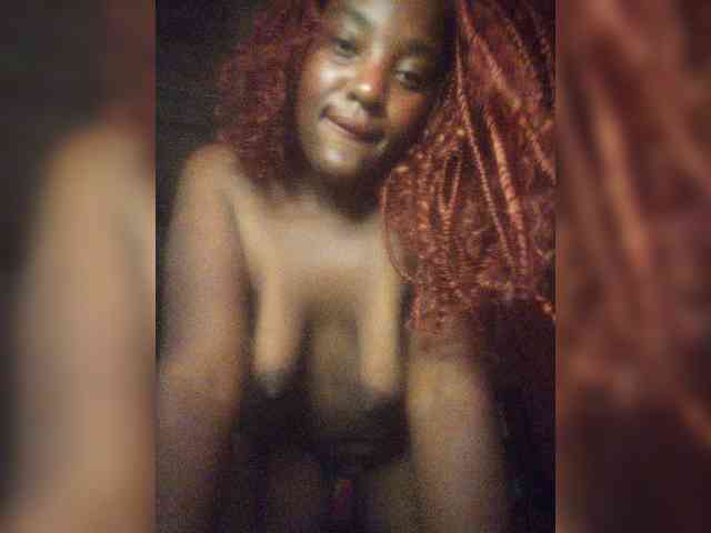 EmiliAddams webcam
