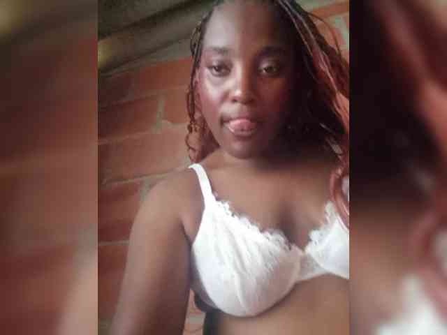 EmiliaBrava webcam