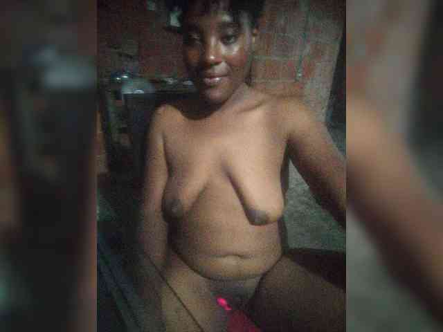 EmiliAddams Live Webcam on BongaCams