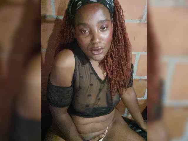 EmiliaBrava webcam