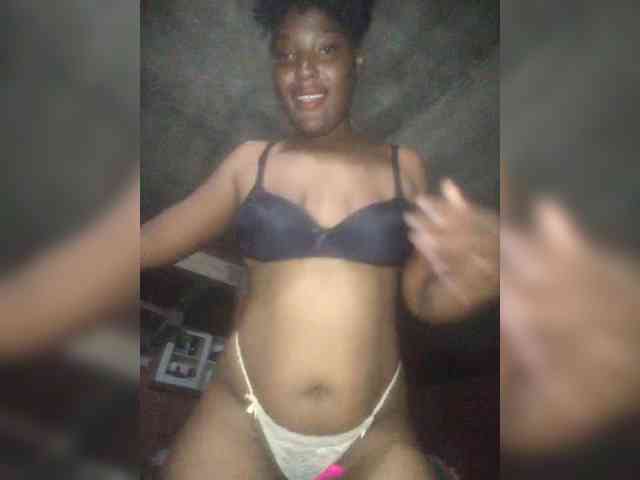 Emiliaddams's cam show statistics and live stream