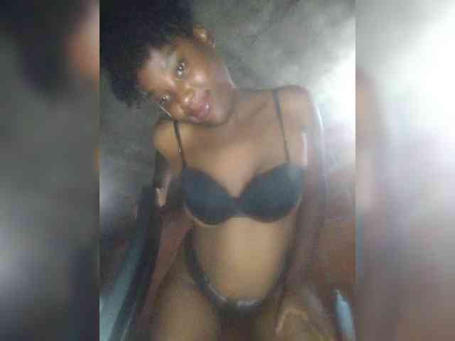 EmiliAddams webcam