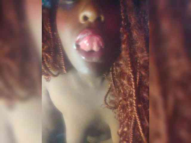 EmiliAddams webcam