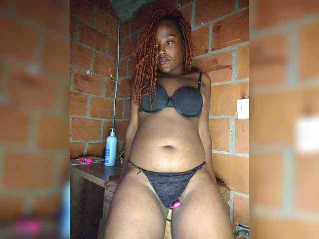 EmiliaBrava webcam