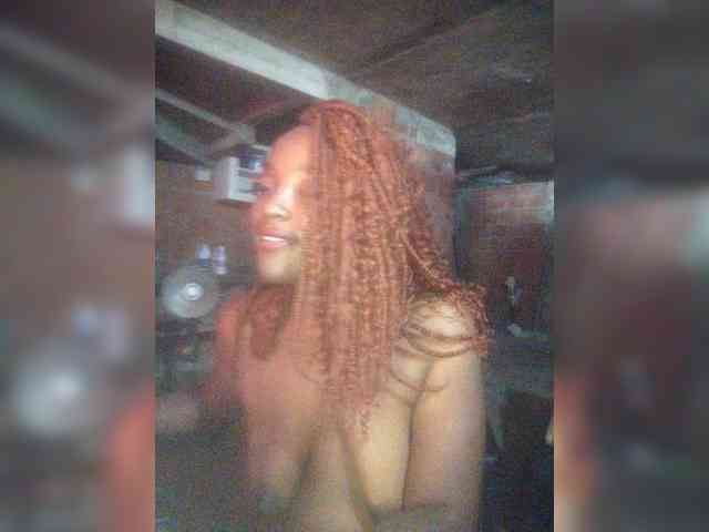 EmiliAddams webcam