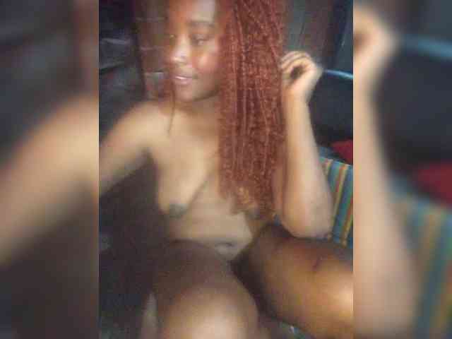 EmiliAddams webcam