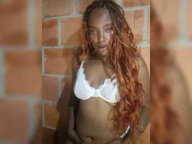 EmiliaBrava webcam