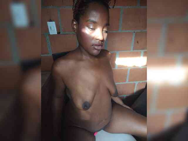 EmiliaBrava webcam