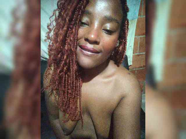 EmiliaBrava webcam