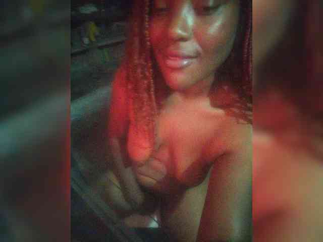 EmiliAddams webcam