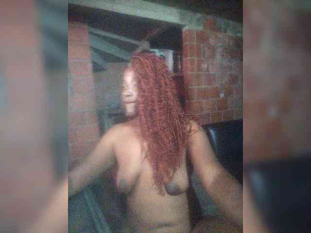 EmiliAddams webcam