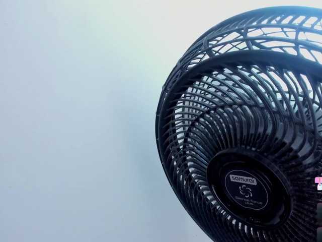 Emili-Hot's BongaCams show and profile