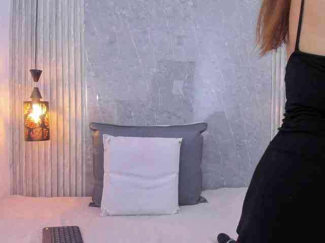 Emili-Hot webcam