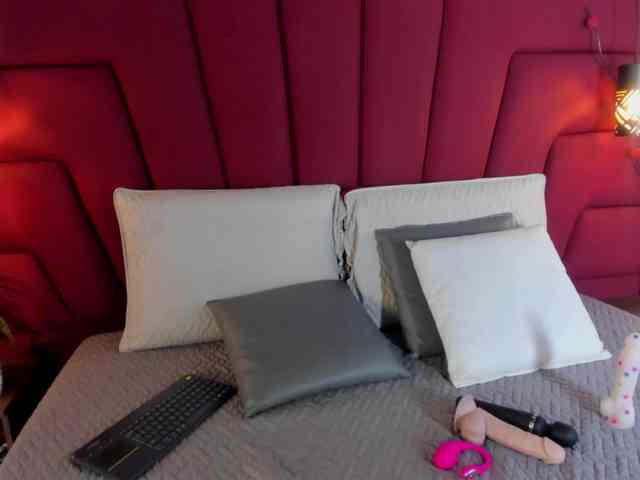 Emili-Hot webcam