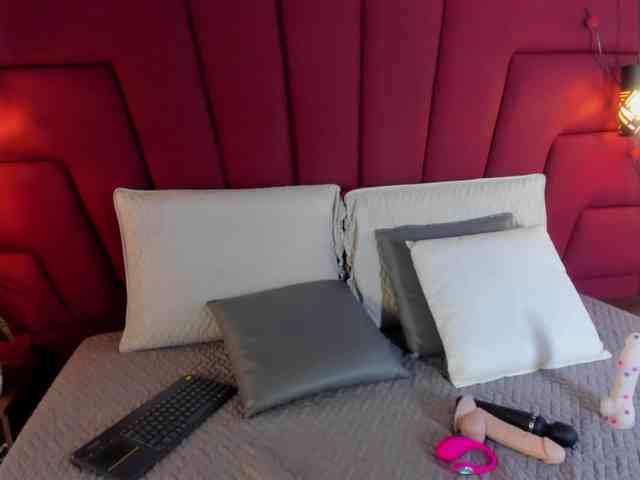 Emili-Hot webcam