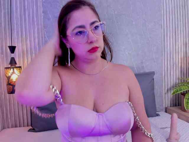 Emili-Hot webcam