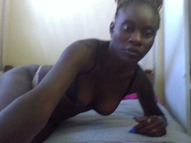 charmychassy27 live cam on BongaCams