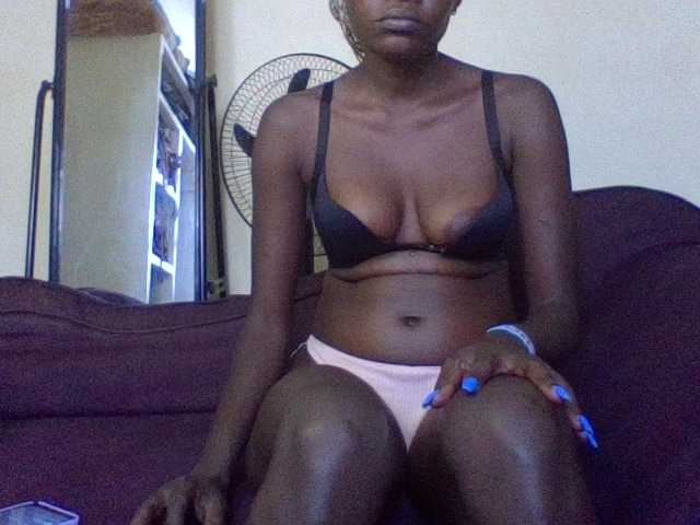 charmychassy27 live cam on BongaCams