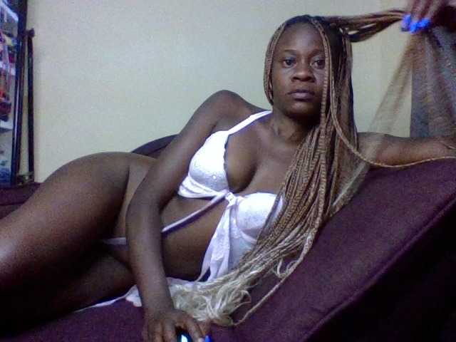 charmychassy27 live cam on BongaCams