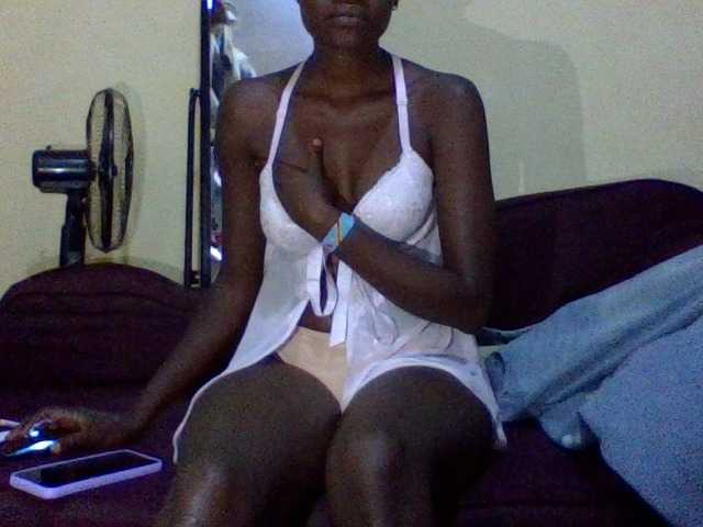 charmychassy27 live cam on BongaCams