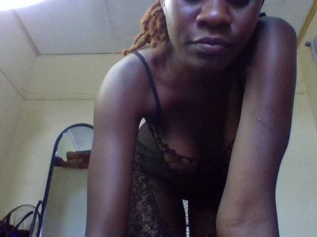 charmychassy27 live cam preview