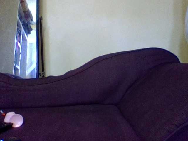 charmychassy27 live cam preview