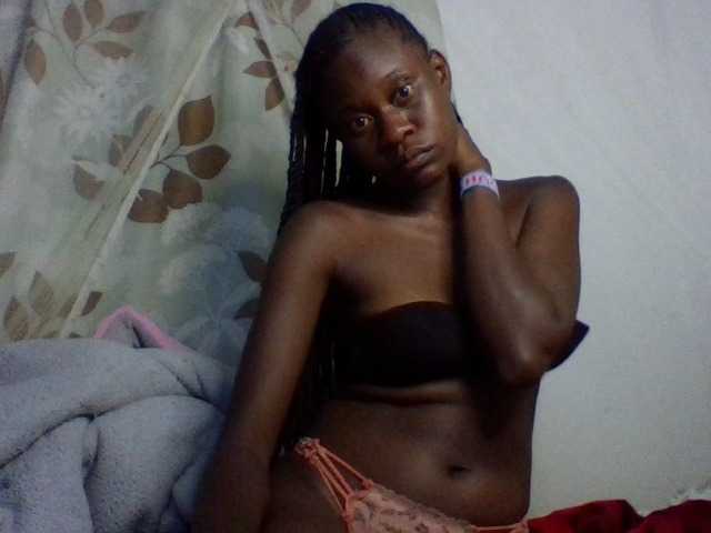 charmychassy27 live cam on BongaCams