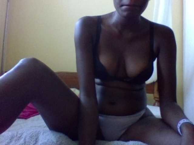 charmychassy27 live cam on BongaCams