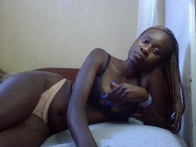 charmychassy27 live cam on BongaCams