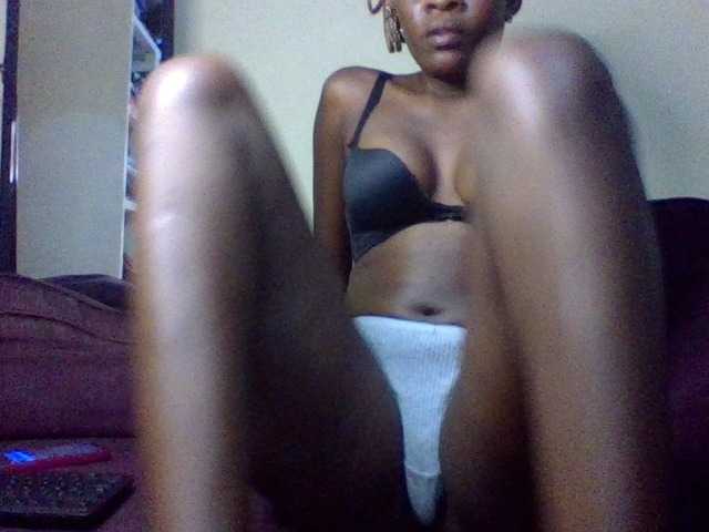 charmychassy27 live cam on BongaCams