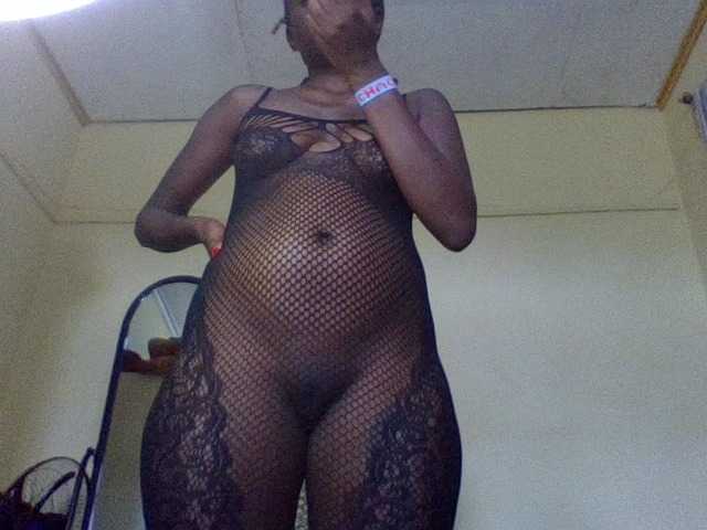 charmychassy27 live cam on BongaCams