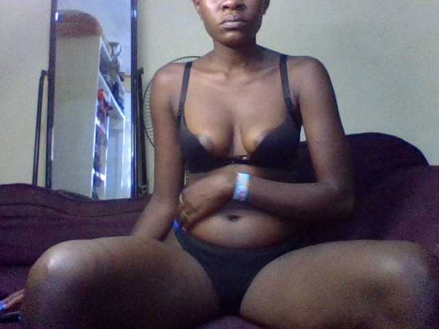 charmychassy27 live cam on BongaCams