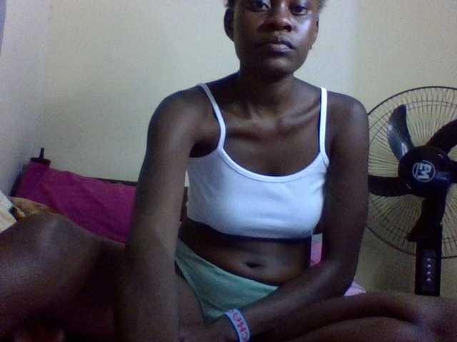 charmychassy27 live cam on BongaCams