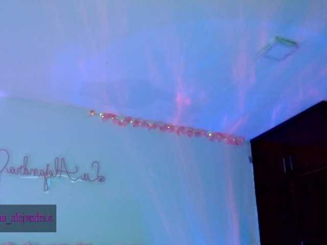 aleelenoxx live cam