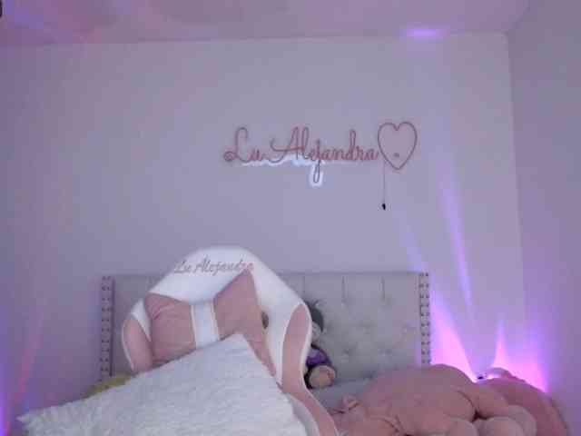 aleelenoxx Live Webcam on BongaCams