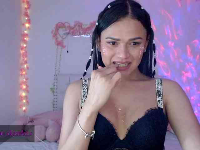 aleelenoxx Live Webcam on BongaCams
