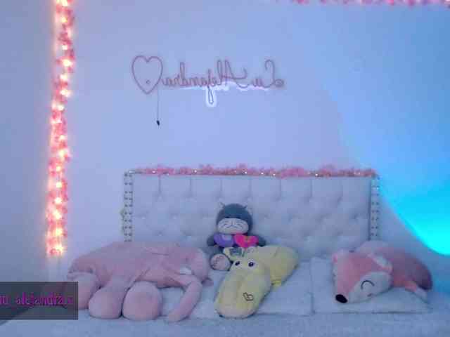 aleelenoxx Sex Cam Show