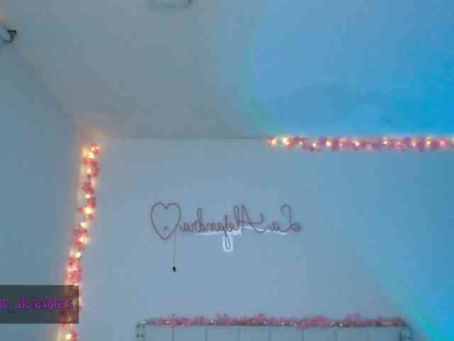 aleelenoxx Sex Cam Show