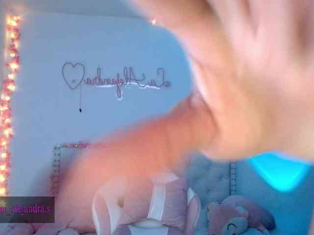 aleelenoxx Sex Cam Show