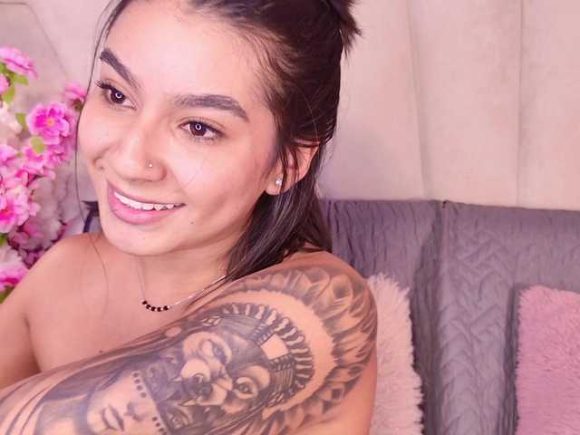 Alyssa-Ray webcam
