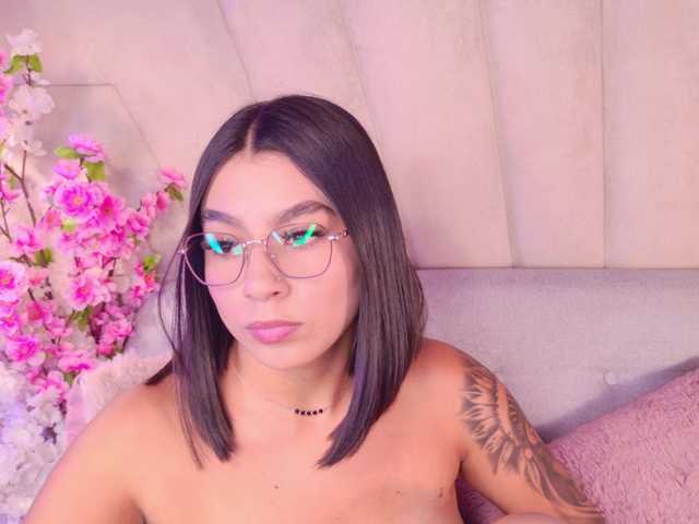 Alyssa-Ray live cam on BongaCams