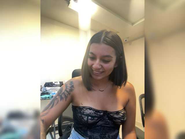Alyssa-Ray live cam on BongaCams