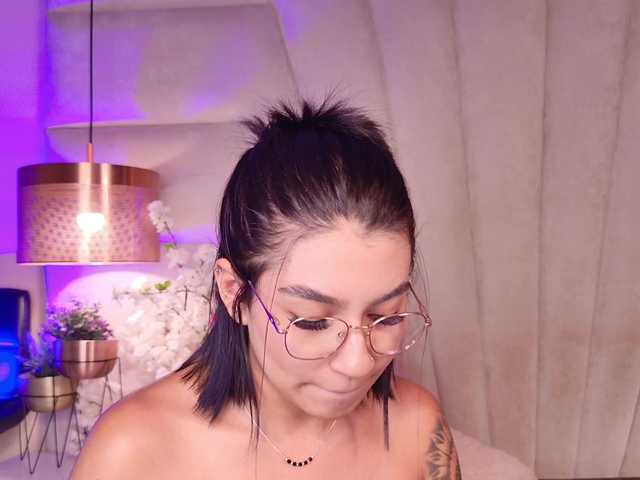 Alyssa-Ray live cam on BongaCams