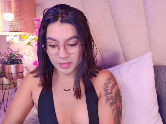 Alyssa-Ray live cam on BongaCams
