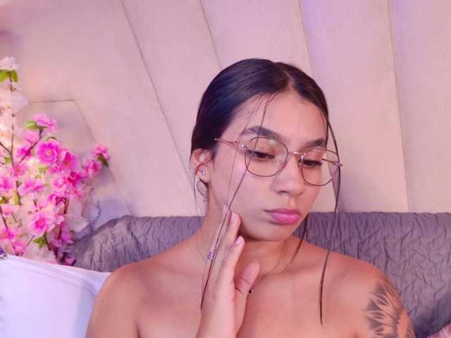 Alyssa-Ray live cam on BongaCams