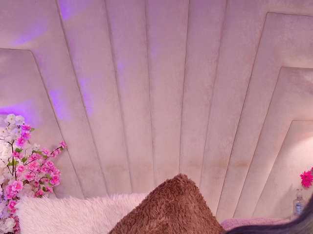 Alyssa-Ray live cam on BongaCams