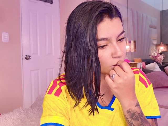 Alyssa-Ray live cam on BongaCams