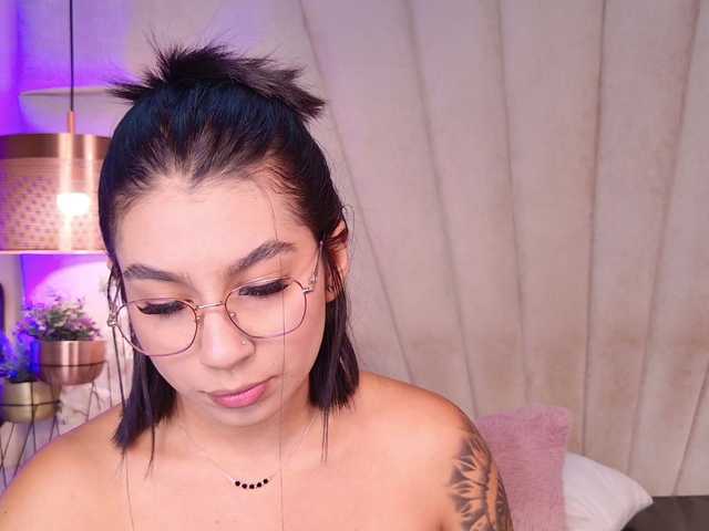 Alyssa-Ray live cam on BongaCams